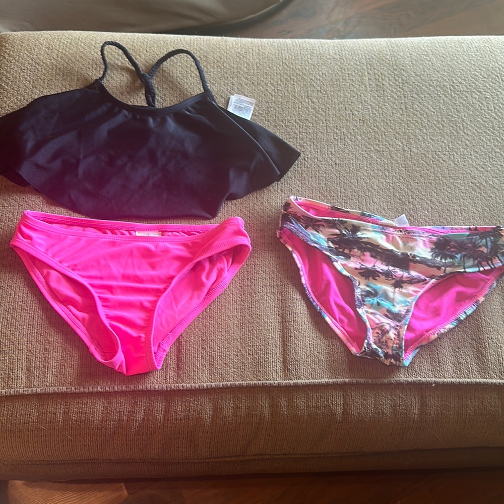 Old Navy mix and match bikini with an additional bottom size 10/12